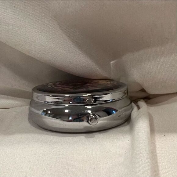 Whimsical Stained Glass Rose Travel Pill Box 3 Compartment Medicine Case NEW 🌹 - Picture 4 of 5